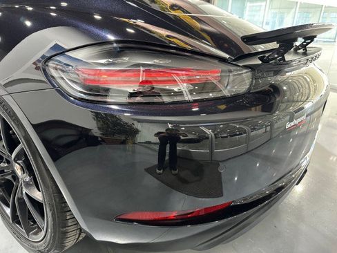 Used 2019 Porsche 718 Cayman RWD image 36