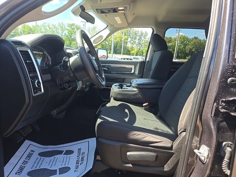 Used 2019 RAM 1500 Classic Warlock image 9