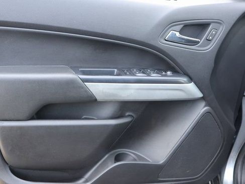 Used 2018 Chevrolet Colorado LT w/ Safety Package image 9