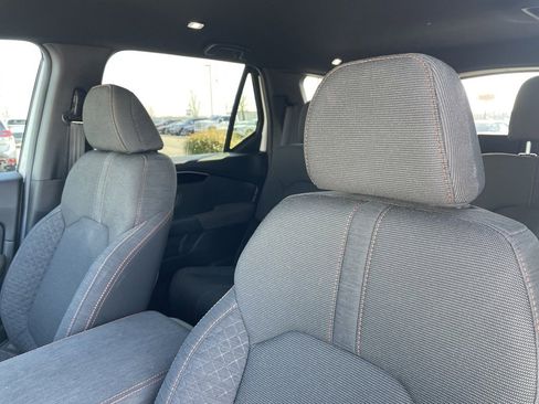 Used 2025 Honda Pilot Sport image 23