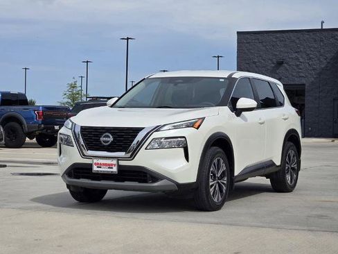 Certified 2023 Nissan Rogue SV FWD image 2