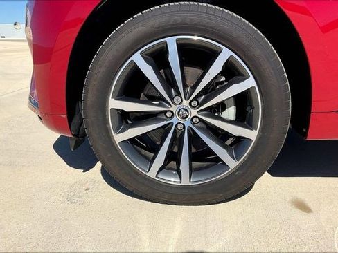 Used 2024 Jaguar F-PACE R-Dynamic S image 9