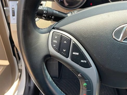 Used 2016 Hyundai Elantra Value Edition FWD image 10