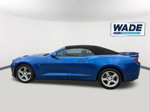 Used 2017 Chevrolet Camaro LT w/ Technology Package RWD image 8