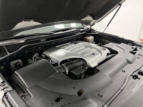 Used 2016 Lexus LX 570 4WD w/ Luxury Package image 63