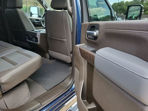 Certified 2021 GMC Sierra 2500 Denali w/ Denali Ultimate Package AWD/4WD image 28