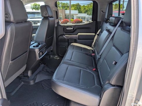 Used 2021 Chevrolet Silverado 1500 LTZ w/ LTZ Convenience Package II AWD/4WD image 16