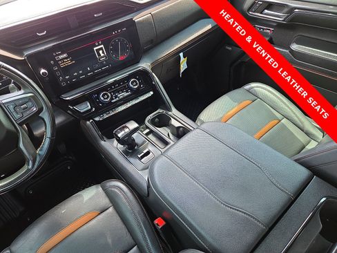 Used 2024 GMC Sierra 1500 AT4 w/ Technology Package AWD/4WD image 12