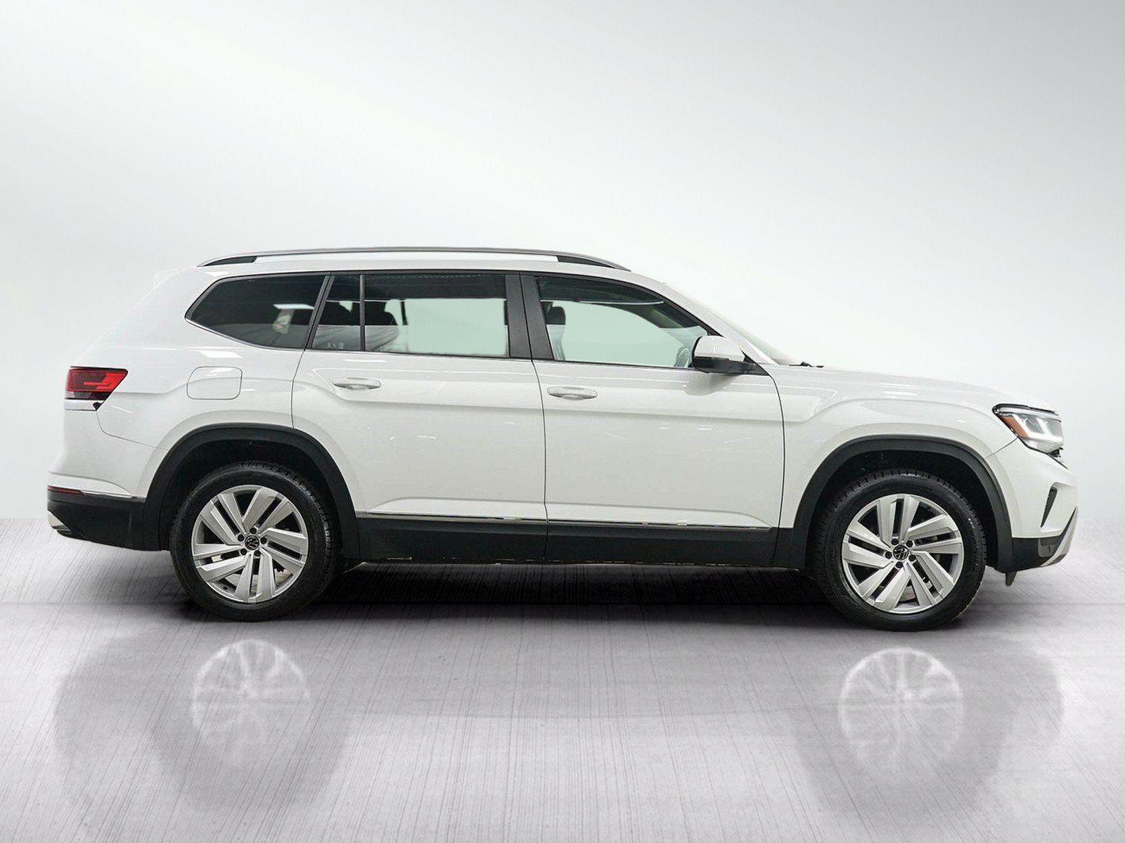 Used 2021 Volkswagen Atlas SEL w/ MDO Package (Bench Seat) AWD/4WD image 6