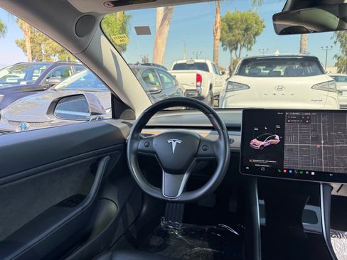 Used 2018 Tesla Model 3 Long Range AWD/4WD image 23