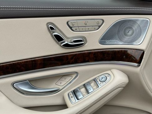 Used 2017 Mercedes-Benz S 550 S 550 4MATIC Sedan 4D image 12