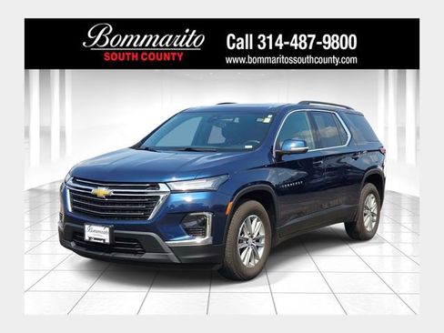 Used 2023 Chevrolet Traverse LT AWD/4WD image 1