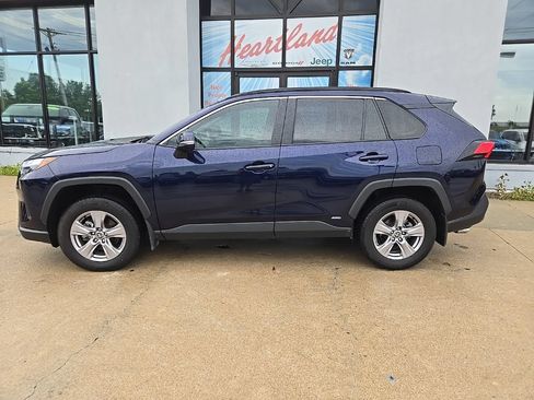 Used 2025 Toyota RAV4 XLE w/ Convenience Package AWD/4WD image 5