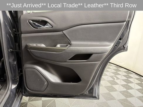 Used 2020 GMC Acadia SLT image 15