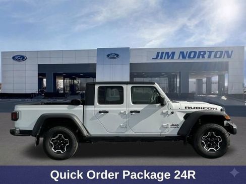 Used 2020 Jeep Gladiator Rubicon w/ Cold Weather Group AWD/4WD image 3