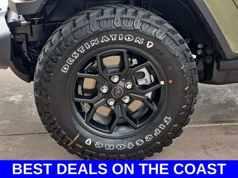 New 2026 Jeep Gladiator Sport AWD/4WD image 35