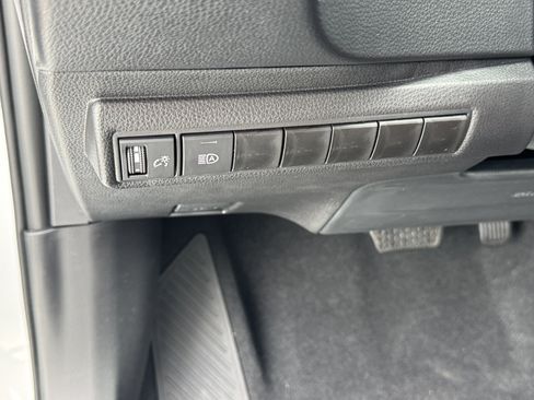 New 2026 Toyota Corolla SE FWD image 17