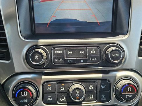 Used 2016 Chevrolet Suburban LS RWD image 20