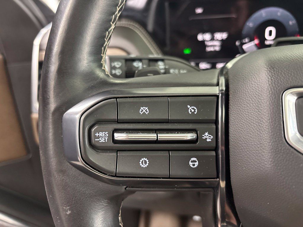 Used 2025 GMC Yukon Denali Ultimate w/ LPO, Floor Liner Package AWD/4WD image 22