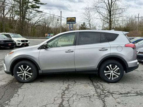 Used 2018 Toyota RAV4 LE w/ All Weather Liner Package image 5