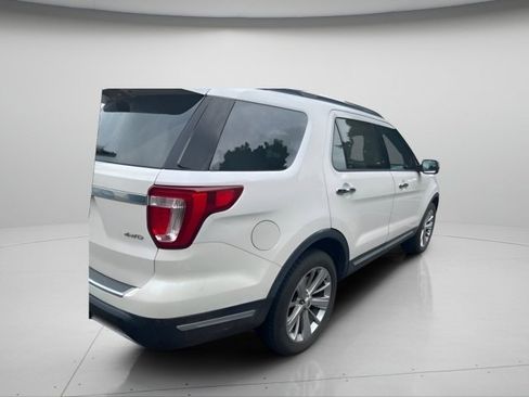 Used 2019 Ford Explorer Limited w/ Class III Trailer Tow Package AWD/4WD image 12