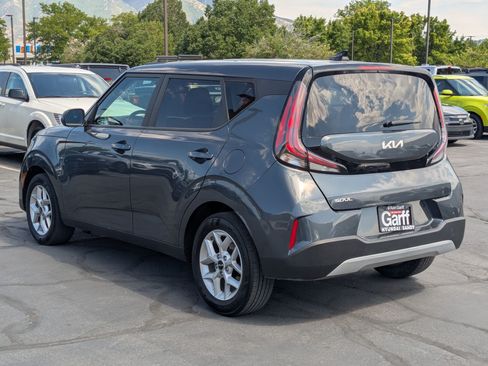 Used 2024 Kia Soul LX w/ Option Group 015 FWD image 8