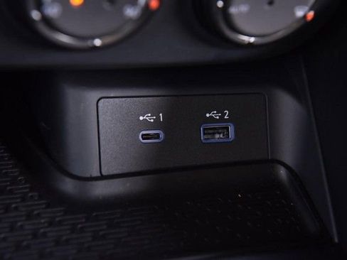 Certified 2024 Nissan Z Performance w/ Floor Mat Package image 18