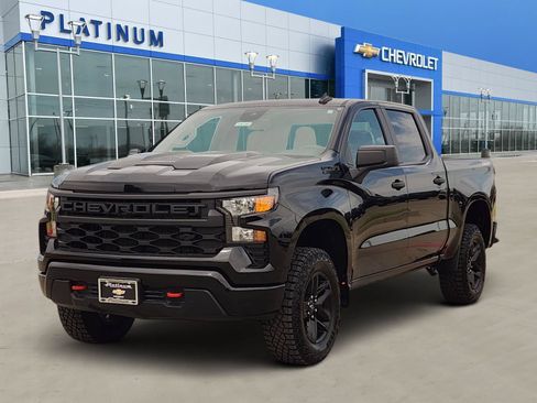 New 2026 Chevrolet Silverado 1500 Custom Trail Boss w/ LPO, Dark Essentials Package AWD/4WD image 2
