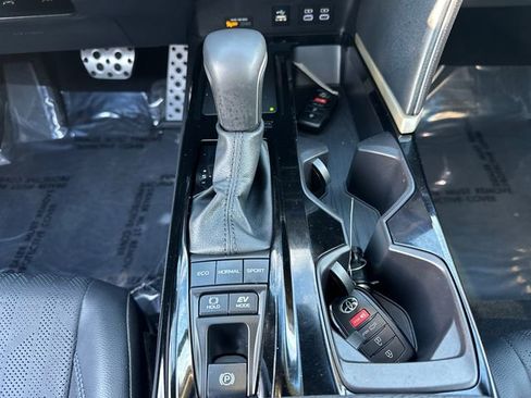 Used 2025 Toyota Camry XSE FWD image 23
