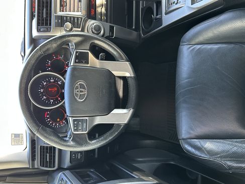 Used 2011 Toyota 4Runner Limited image 41