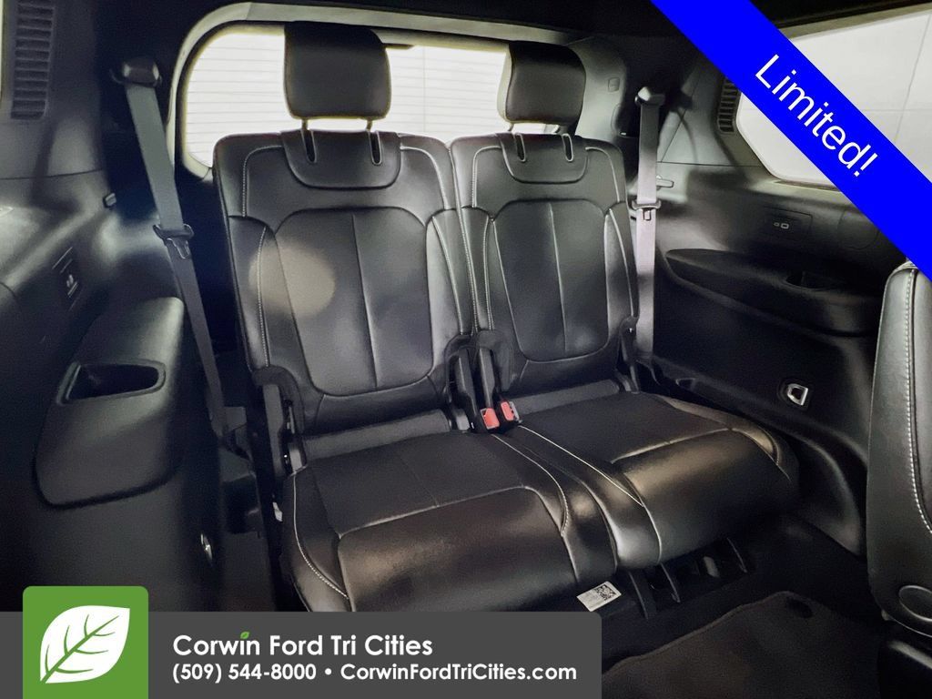 Used 2025 Jeep Grand Cherokee L Limited w/ Luxury Tech Group II AWD/4WD image 16