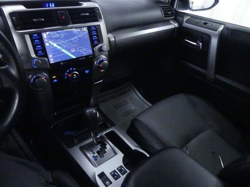 Used 2020 Toyota 4Runner SR5 Premium w/ Moonroof Package AWD/4WD image 15