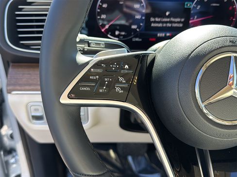 Certified 2024 Mercedes-Benz GLE 450 4MATIC image 15