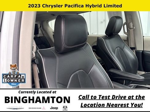 Used 2023 Chrysler Pacifica Limited FWD image 28