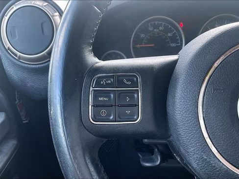 Used 2017 Jeep Wrangler Unlimited Sahara AWD/4WD image 16