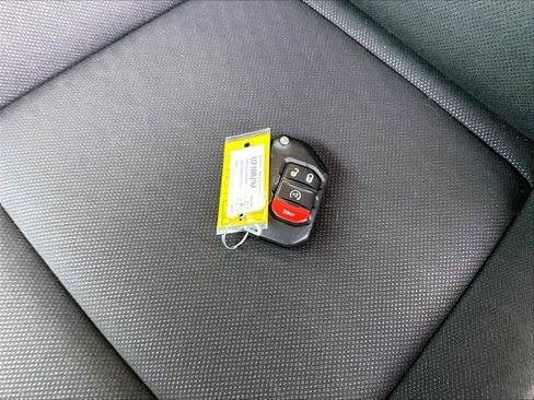 Used 2023 Jeep Gladiator Sport image 28