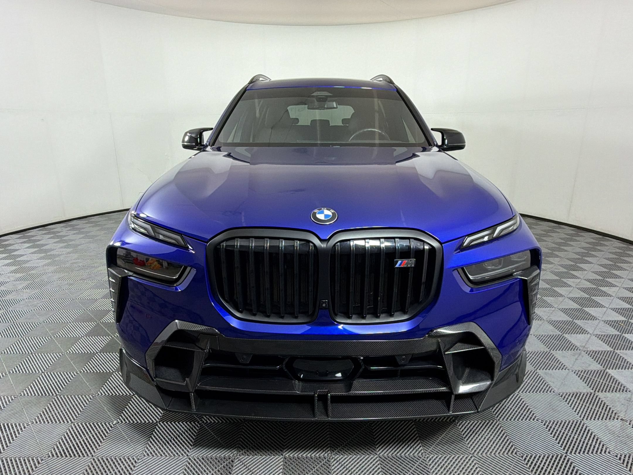 Used 2025 BMW X7 M60i w/ Executive Package AWD/4WD image 7