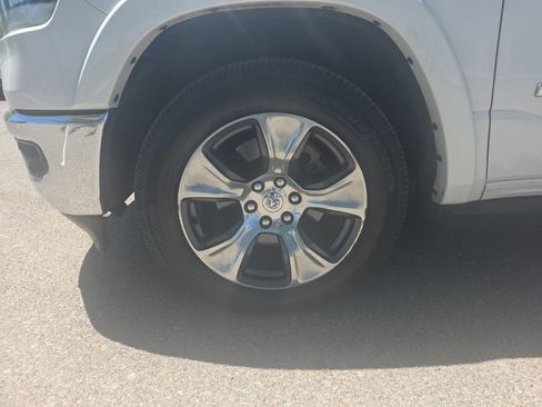 Used 2019 RAM 1500 Laramie RWD image 2