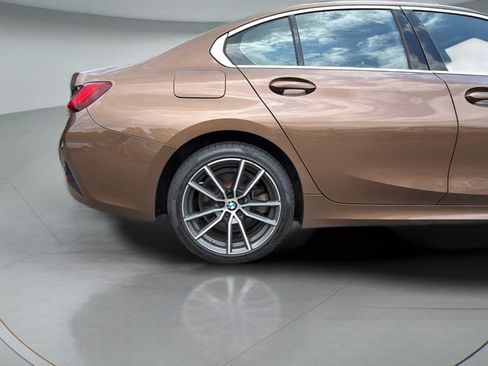 Used 2019 BMW 330i xDrive Sedan w/ Convenience Package AWD/4WD image 32
