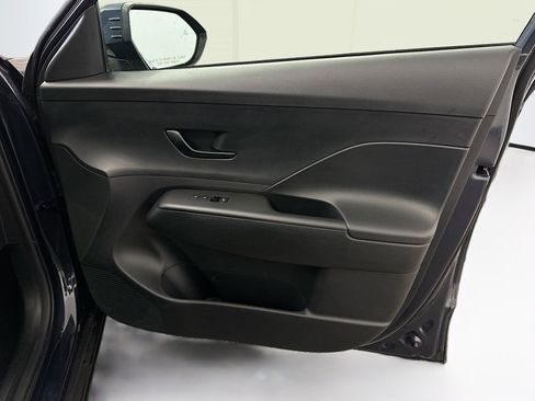 Used 2025 Hyundai Kona SEL image 33