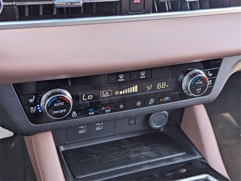 New 2025 Mitsubishi Outlander SEL image 15