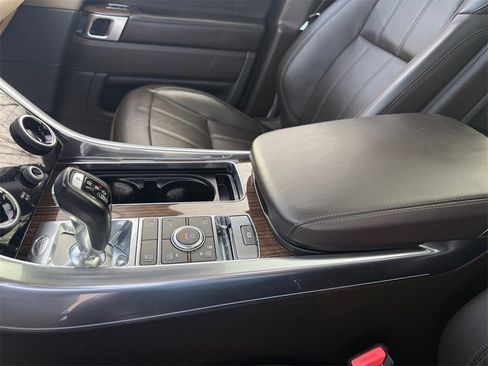 Used 2019 Land Rover Range Rover Sport Supercharged image 31