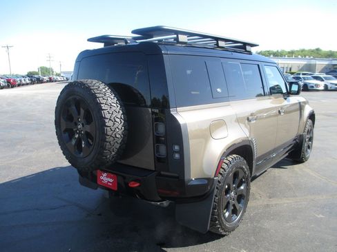 Used 2024 Land Rover Defender 110 X AWD/4WD image 5