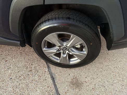 Used 2024 Toyota RAV4 XLE image 23