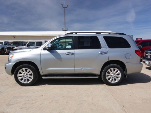 Used 2012 Toyota Sequoia Platinum AWD/4WD image 3