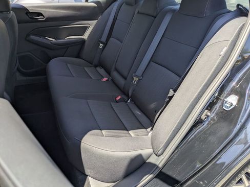 Used 2025 Nissan Altima 2.5 SV FWD image 26