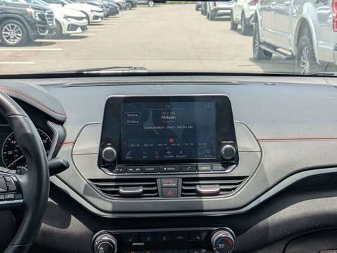 Used 2021 Nissan Altima 2.5 SR w/ SR Premium Package FWD image 17