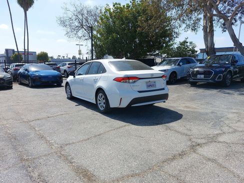 Used 2020 Toyota Corolla LE w/ Carpet Mat Package (TMS) FWD image 4