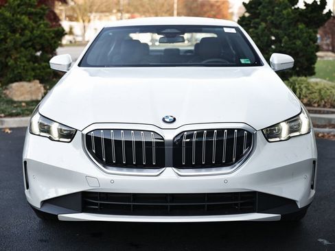 New 2026 BMW 530i w/ Premium Package image 13