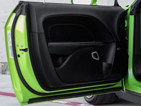 Used 2015 Dodge Challenger R/T Scat Pack w/ Leather Interior Group image 33